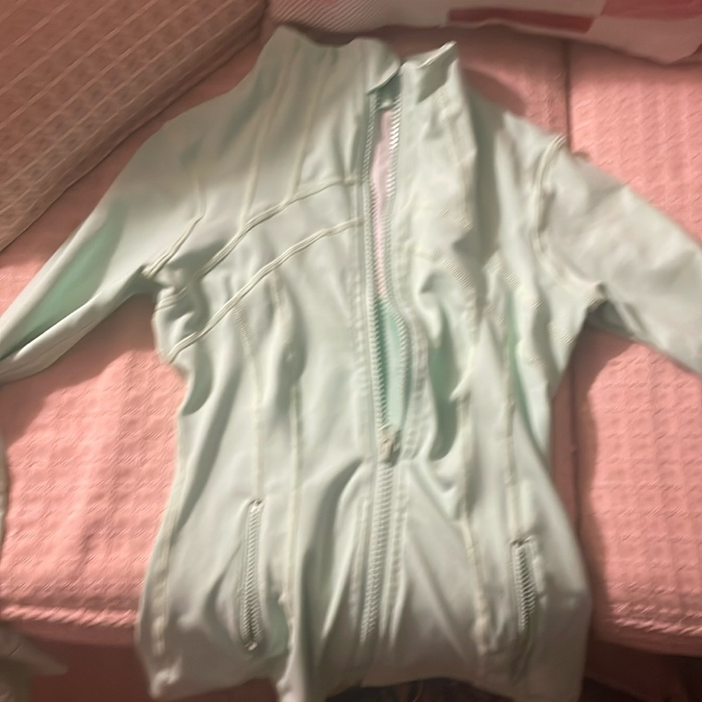 Lulu define running jacket size 4 mint green